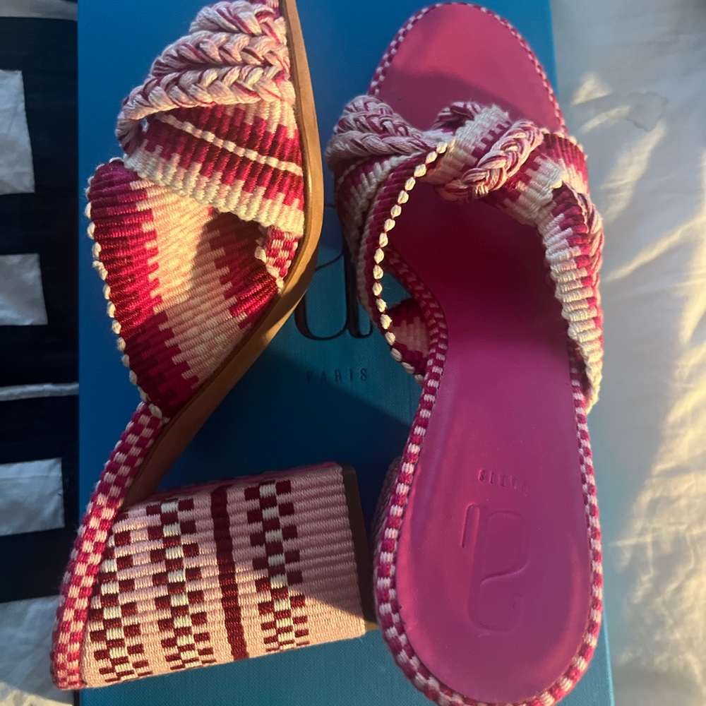 Almost new Antolina Paris pink woven block heeled open-toe sandals. With box. - Picture 3 of 8